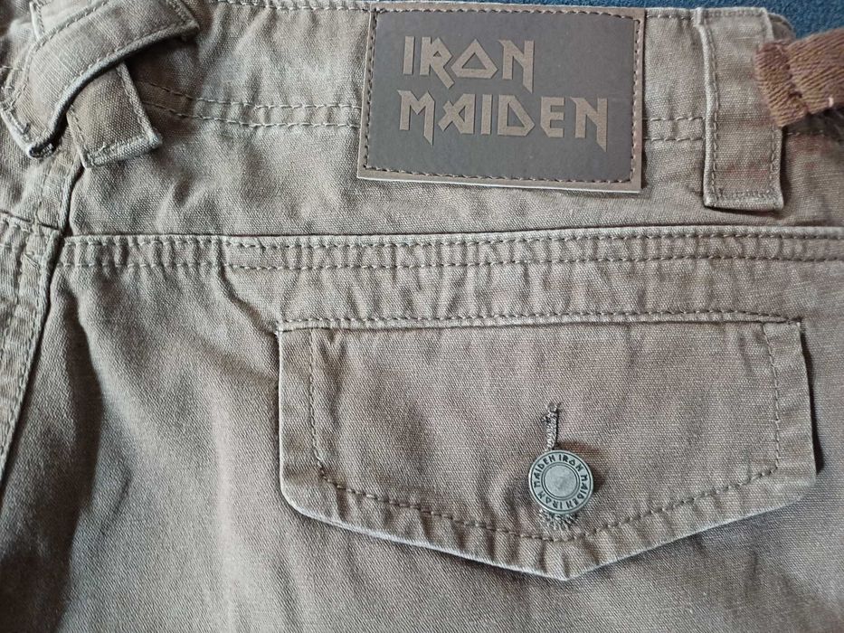 Pantaloni scurti IRON MAIDEN - The Number Of The Beast - M/L