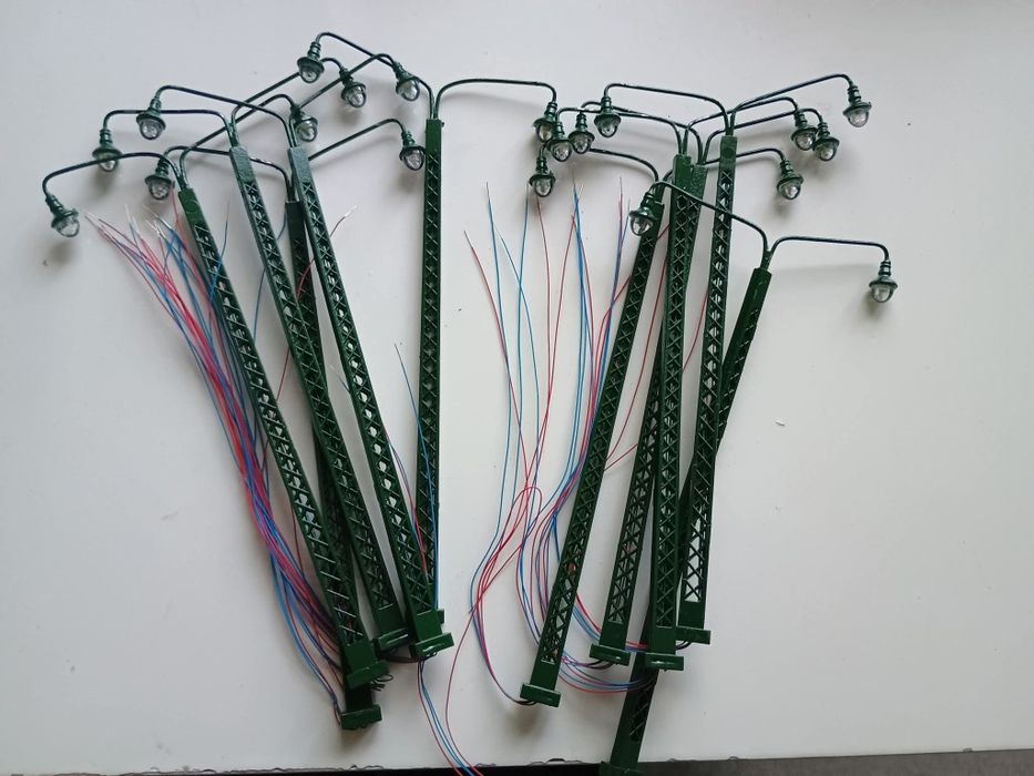 Stâlpi de iluminat stradali/Lampi machetă trenuleț electric diorama HO