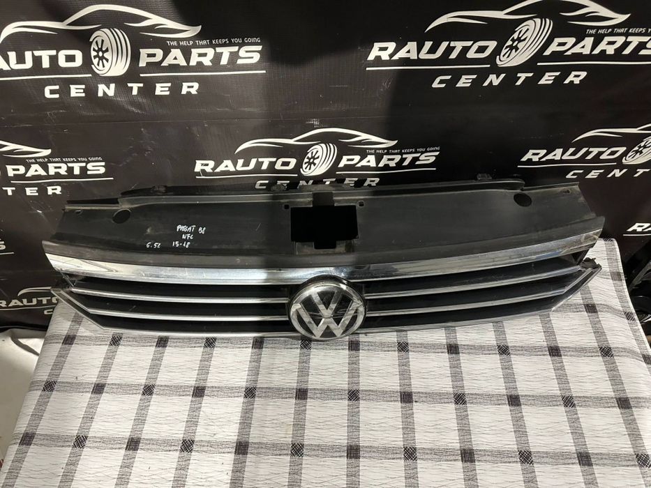 Grila centrala Volkswagen Passat B8 Non Facelift 2015/2016/2017/2018