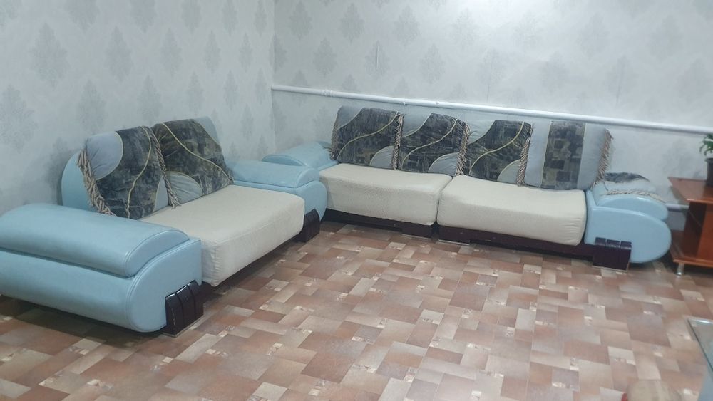 Диван тройка стол 2 шт