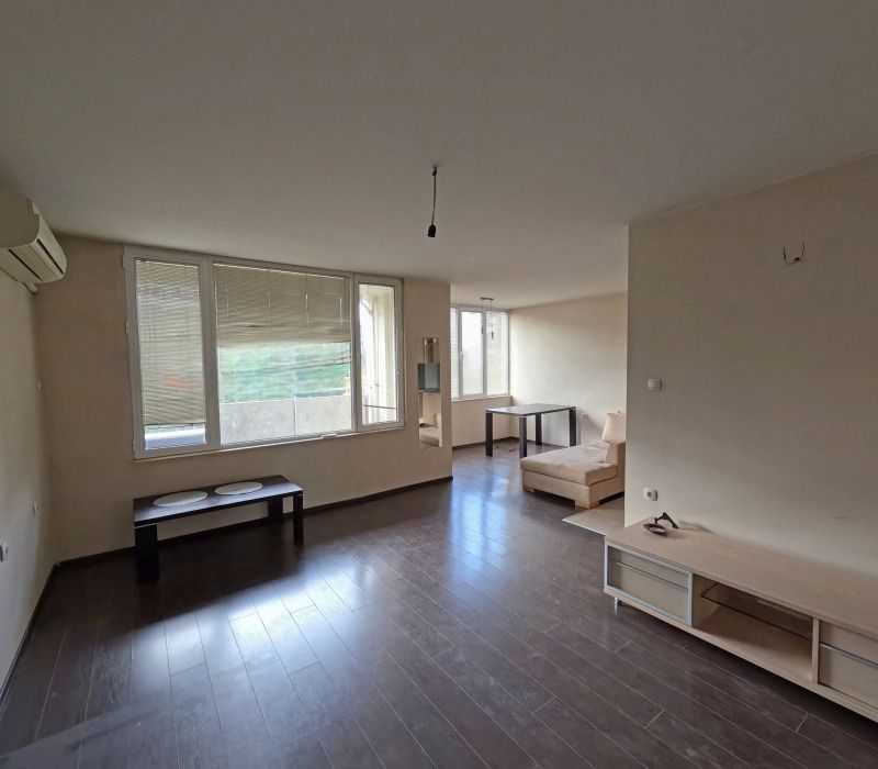 Продава се Двустаен апартамент в Пловдив, Кючук Париж - 85 кв.м за 2117 €/кв.м - Снимка #1