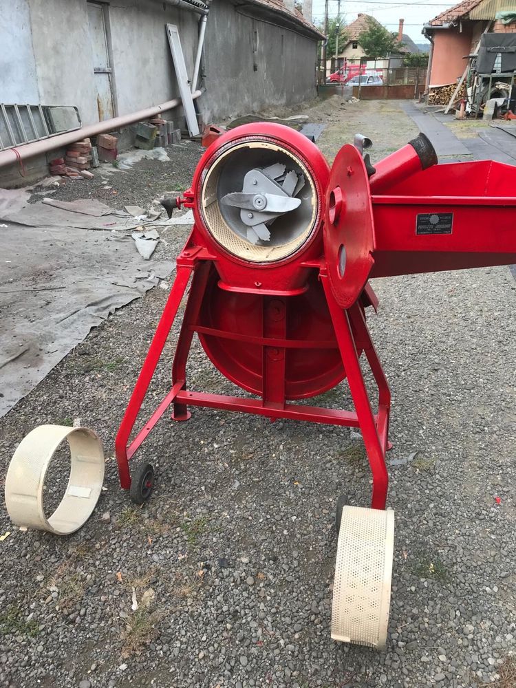 Moara PERUZZO profesionala la tractor