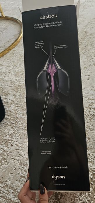 Dyson Airstrait NOU