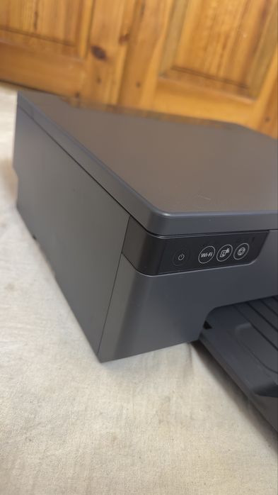 Как новый rangli epson L8050   wifi bor 500 ta list chiqargan