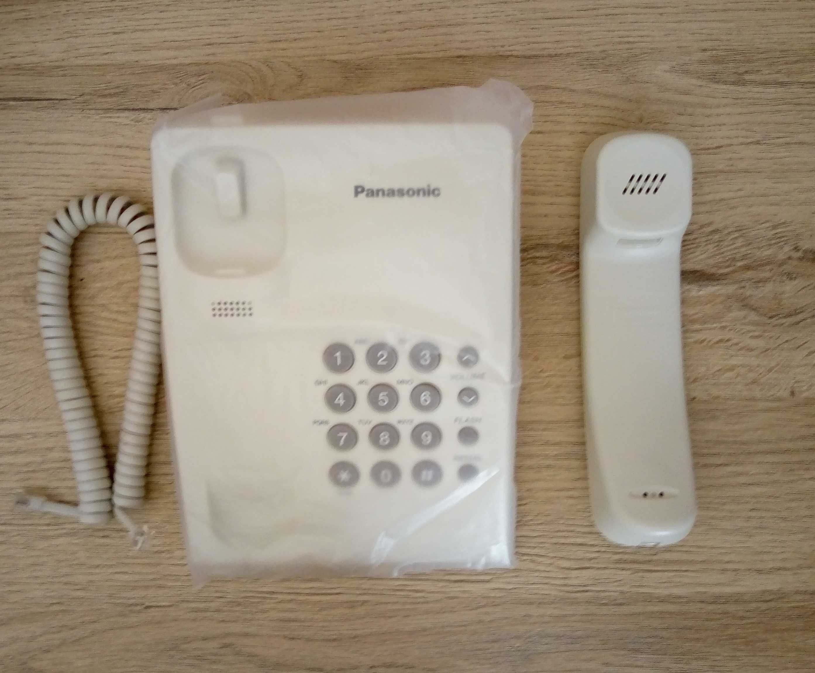 продавам стационарен телефонен апарат Panasonic
