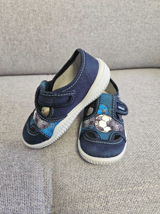 Обувки за момче, размери 20-23