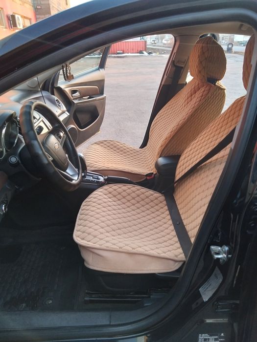 Продам чехлы ,  почти новые