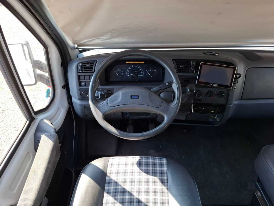 Кемпер Fiat Ducato 2.5TDI CAT Bürstner Semi Integral