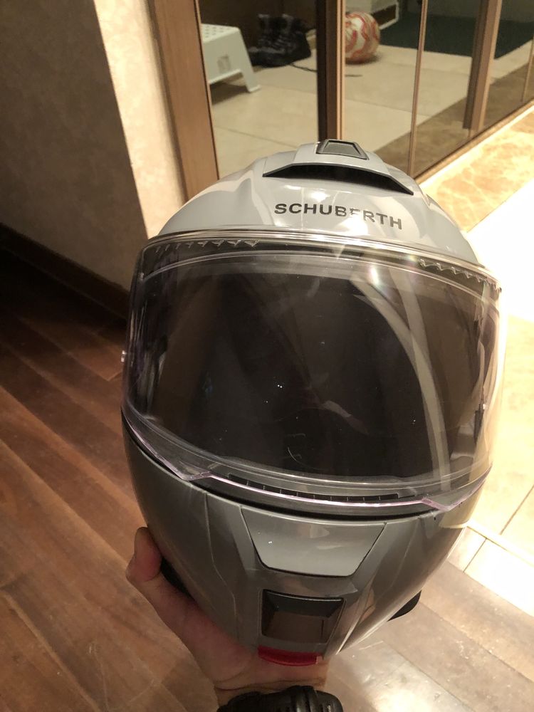 Продам оригинальный мото шлем Schuberth C5