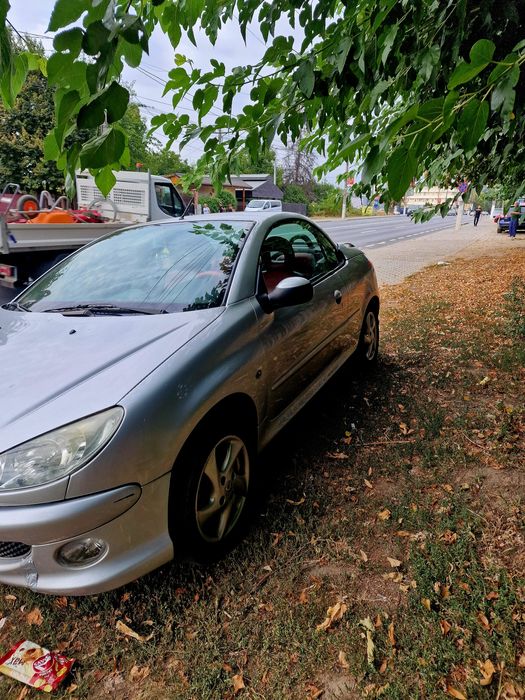 Peugeot 206 cc  in stare buna de functionare.  Acte valabile