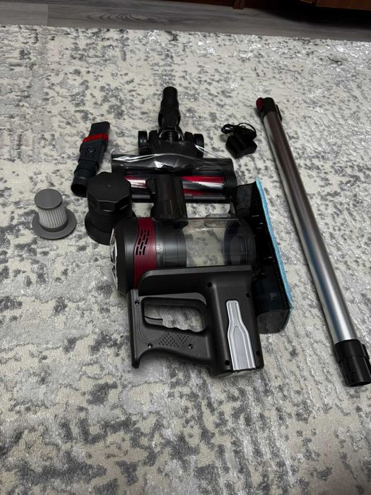 Пылесос вертикальный