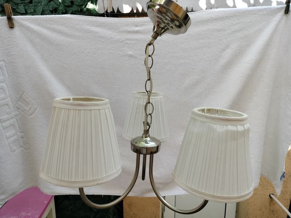 Vând lustră inox cu trei brate