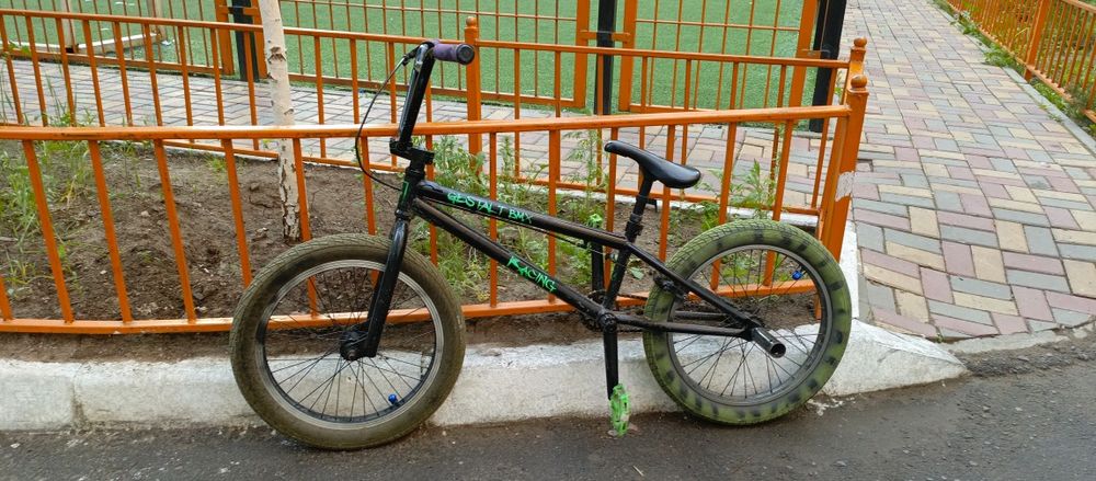 Продаётся BMX брали в прошлом году.