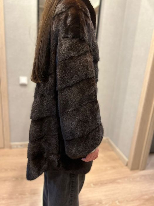 Продам норковую шубу