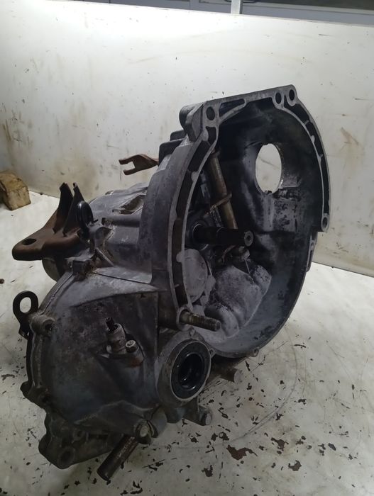 МКПП 2110.стартер на два болта.