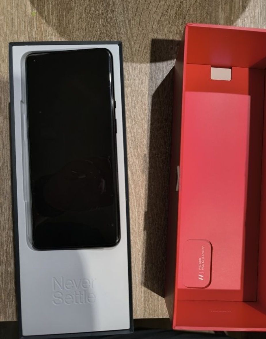 OnePlus 9 pro 12GB/256GB