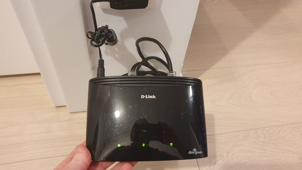 D-Link DES-1008D Switch 8 porturi Curier OLX