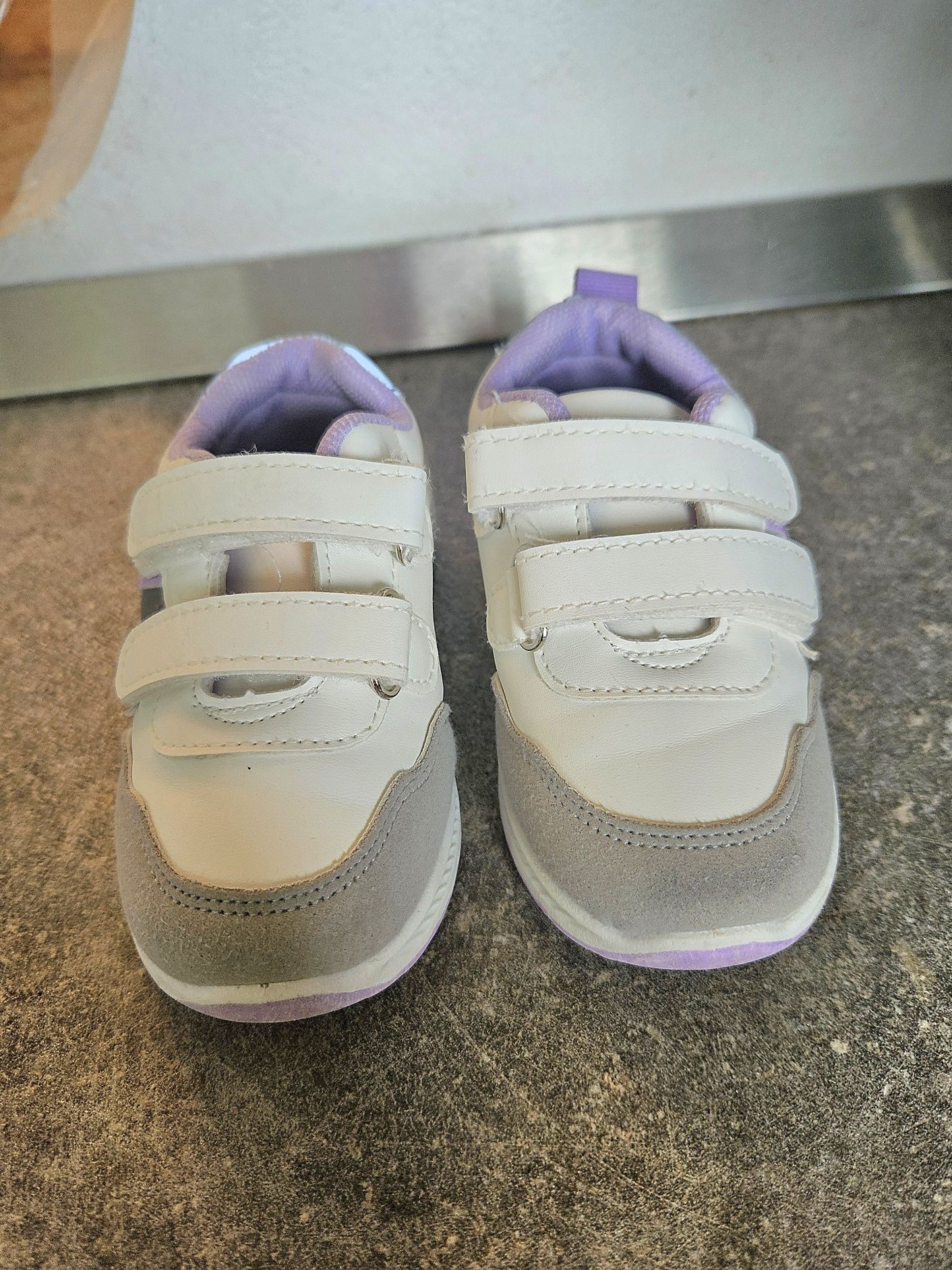Pantofi cu scai nr.24