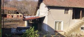 Продава се Къща в с. Стежерово, Област Плевен - 860 кв.м за 24 €/кв.м - Снимка #2