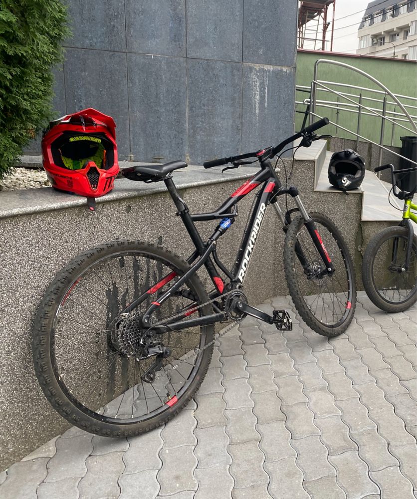 Vând bicicleta full suspension