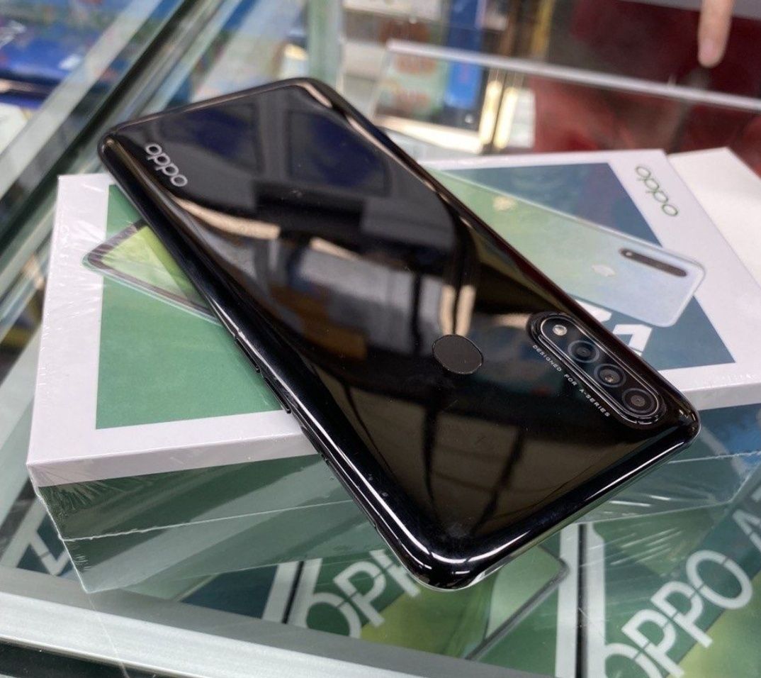 Oppo A31 black 64 идеял
