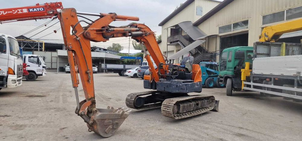 Продам мини экскаваторы Hitachi EX55 UR