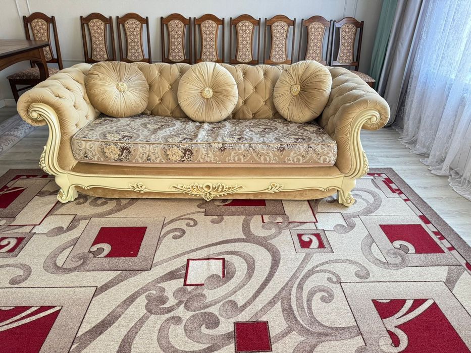 Продам диван два кресла