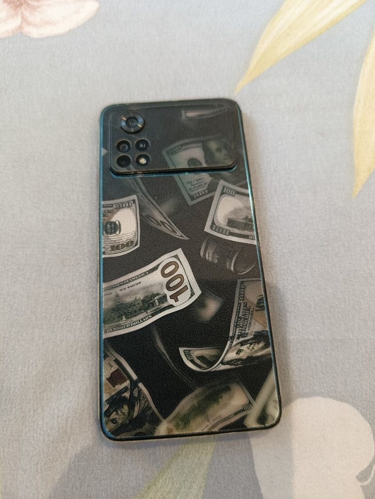 Poco x4 pro 6/128gb pas kopiya chetkiy iwlidi defekti yoq