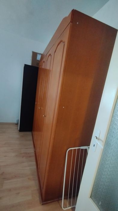 Четирикрилен гардероб