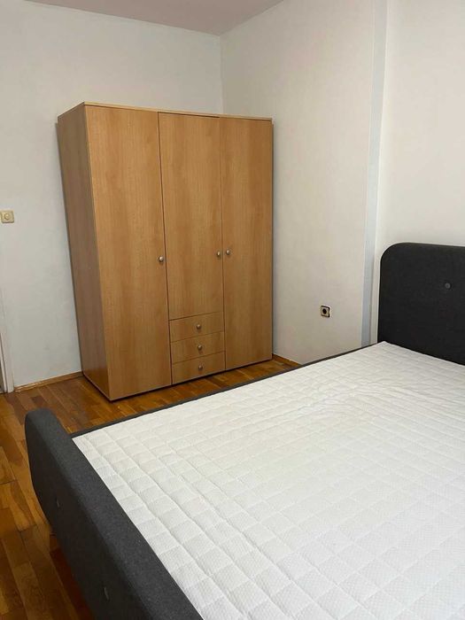 Дава се под наем Двустаен апартамент в София, Иван Вазов - 63 кв.м за 510 € - Снимка #2