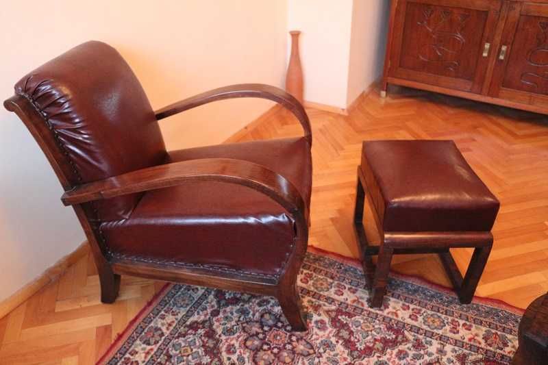 Комплект старинни мебели - бюфети и кресла с табуретки
