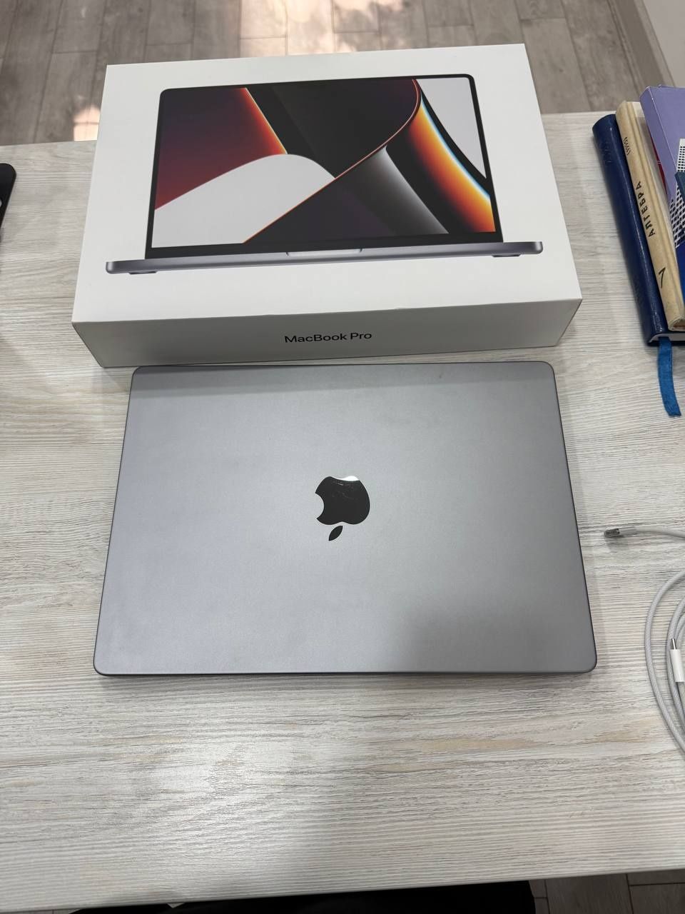 MacBook Pro 14" M1 Pro | 16GB / 512GB | ИДЕАЛ | Полный комплект | 93%
