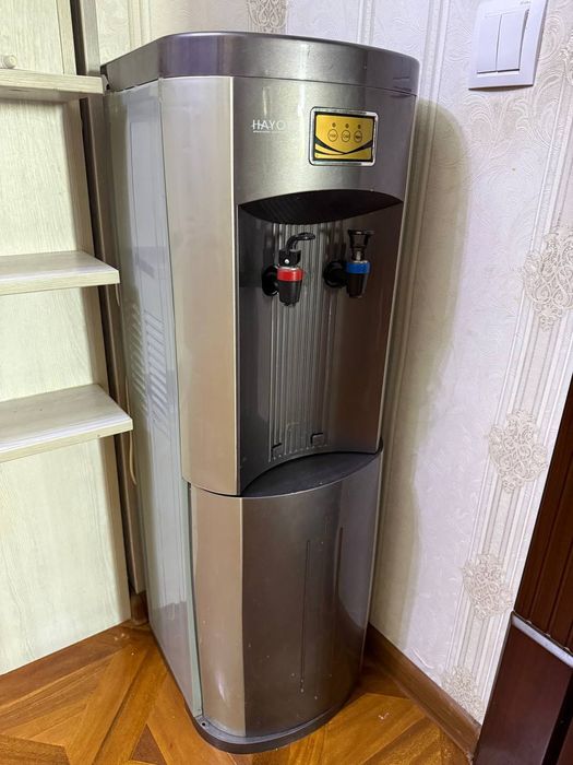 Продам кулер для питьевой воды в хорошем рабочем состоянии