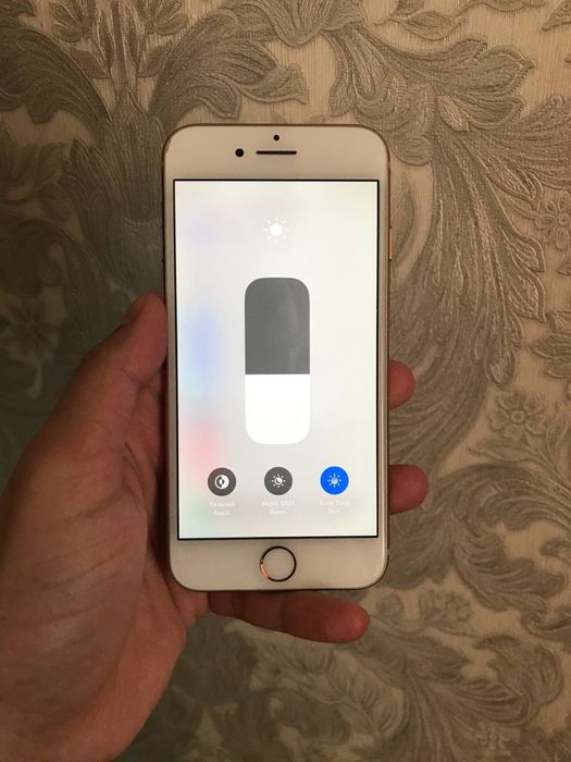Iphone 8. 64 gb 100 yomkst