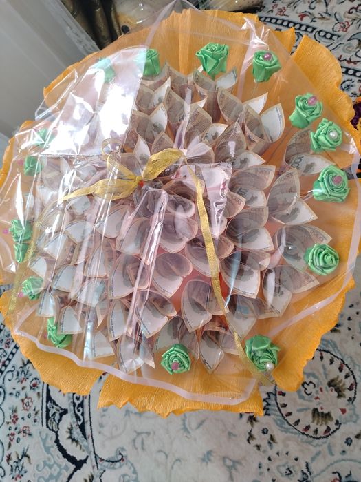 Букет жасаимыз акшадан