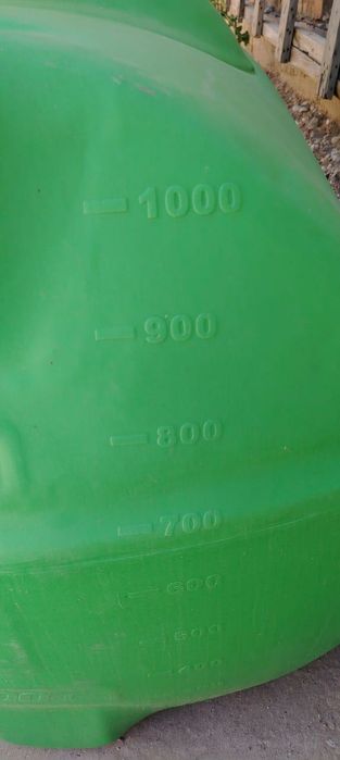 Пищевая ёмкость новая 1000л.