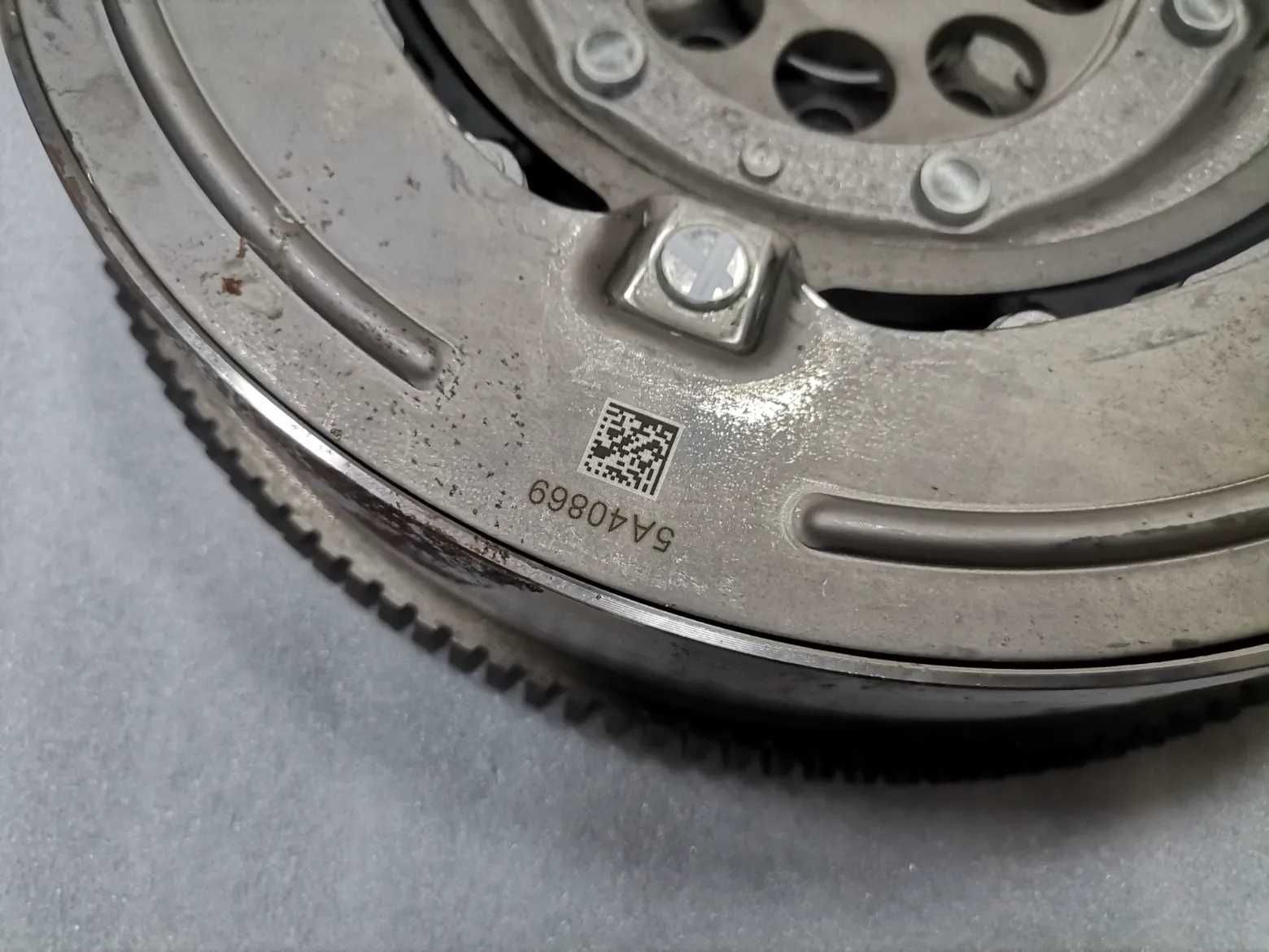8655637 5A40869 Двумасов Маховик OEM BMW 2 F45 F46 LCI 216d B37