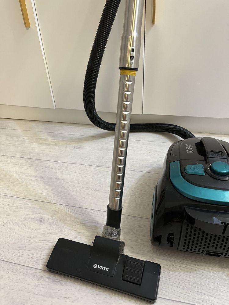 Продам пылесос Vitek