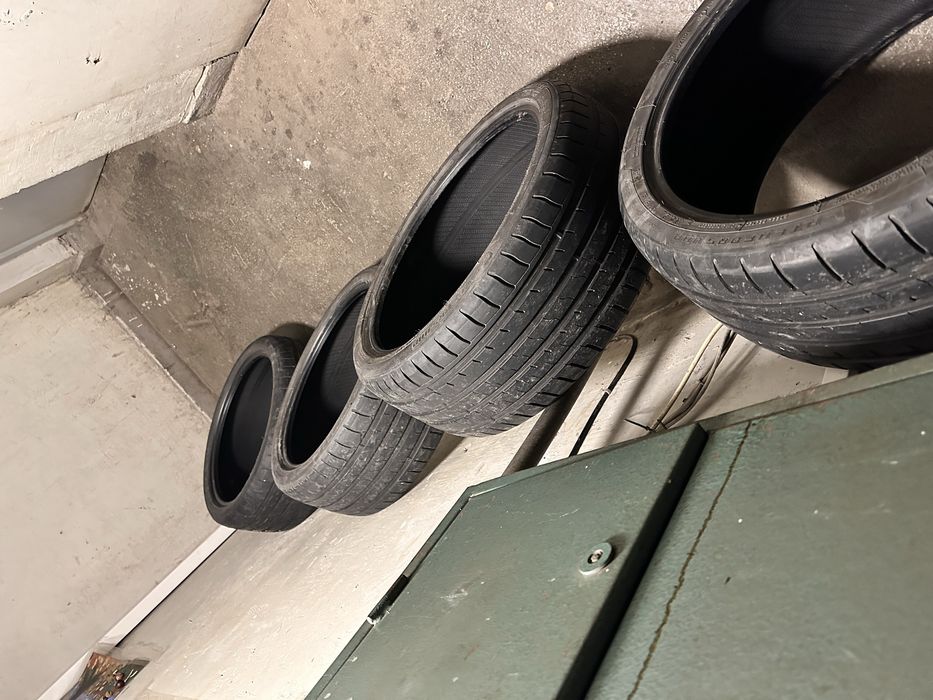 255/35/20  М+S за 4 броя гуми  лично предаване