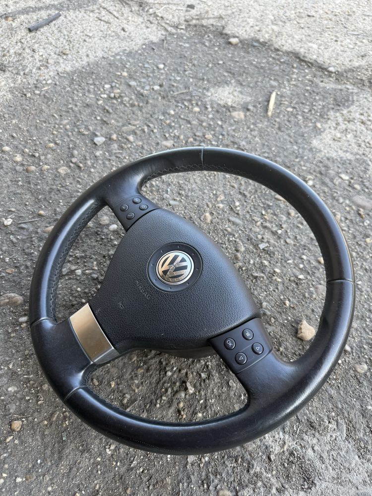 Кожен волан с airbag Volkswagen Golf 5 / Golf Plus / Passat B / Touran