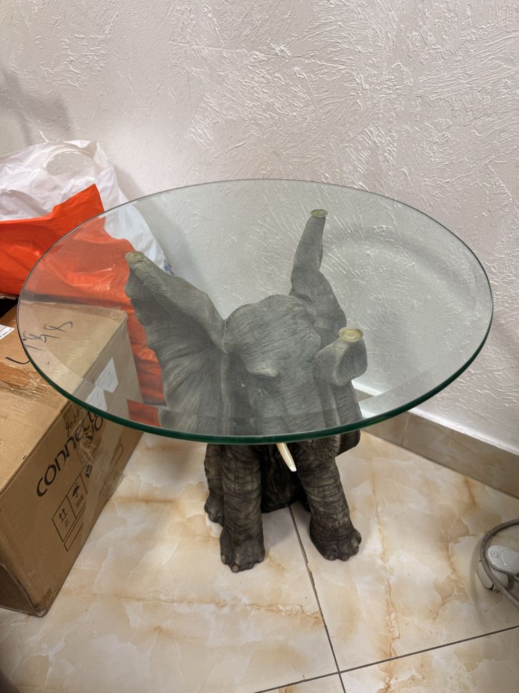 Кофейный столик в виде слона