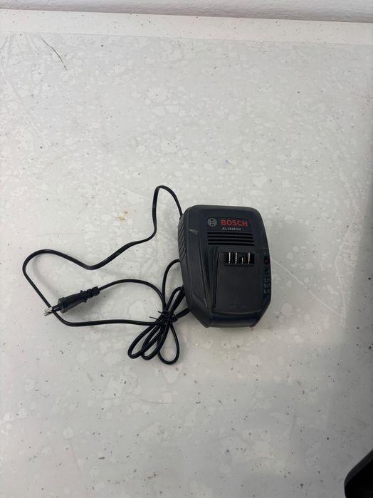 Fierăstrău electric Bosch UniversalHedgeCut nefuctional pentru piese