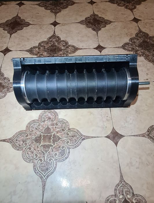 Машина ролка за протеинови топчета 20мм.