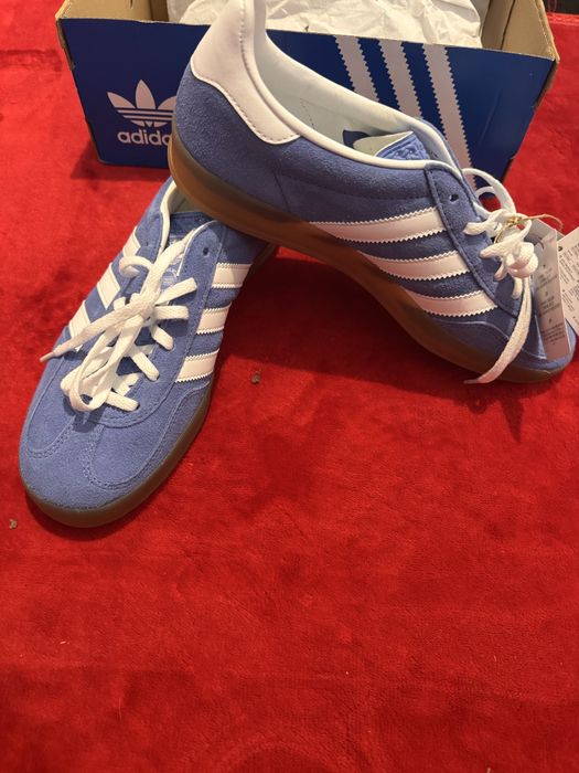 Incaltari adidas noi . Din germania