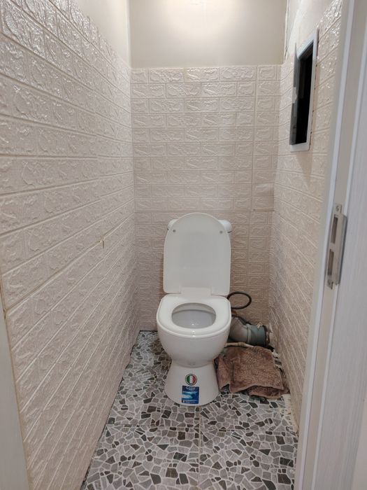 Сергели Массив строителнида 2 хона 3 этаж 9 этажкада