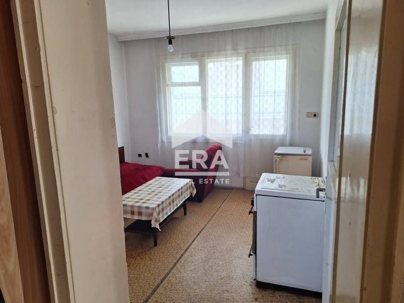 Продава се Тристаен апартамент в Хасково, Училищни - 100 кв.м за 444 €/кв.м - Снимка #5