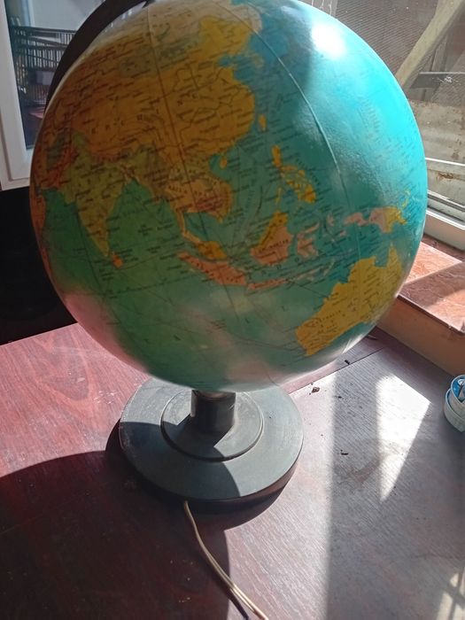 Glob Pamantesc din sticla