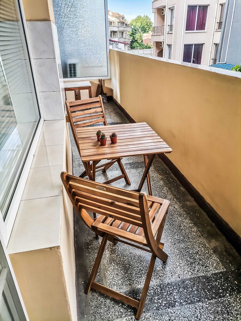 Дава се под наем Тристаен апартамент в Бургас, Лазур - 90 кв.м за 400 € - Снимка #2