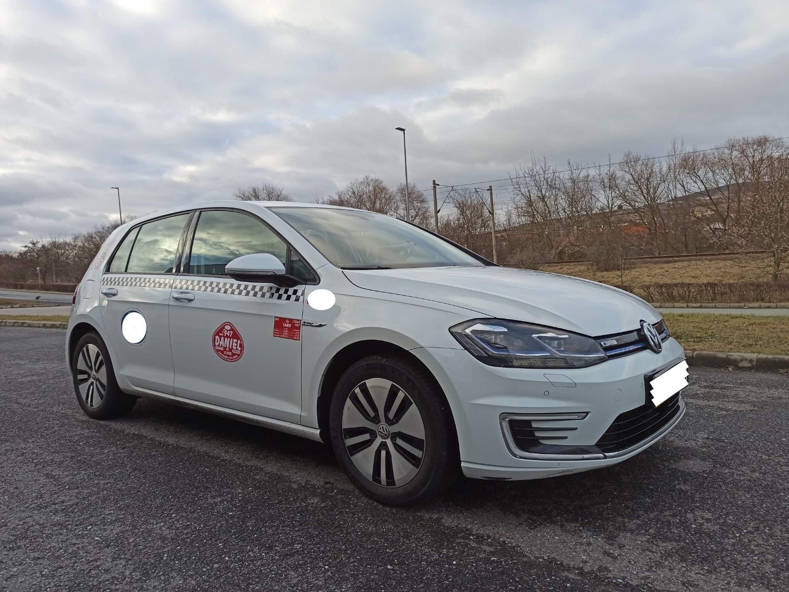 Volkswagen e-Golf/ VW e-Golf/ 2019 electric