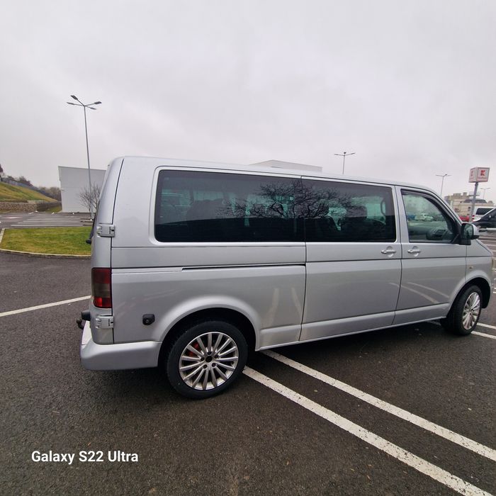Volkswagen T5 Caravelle 2012